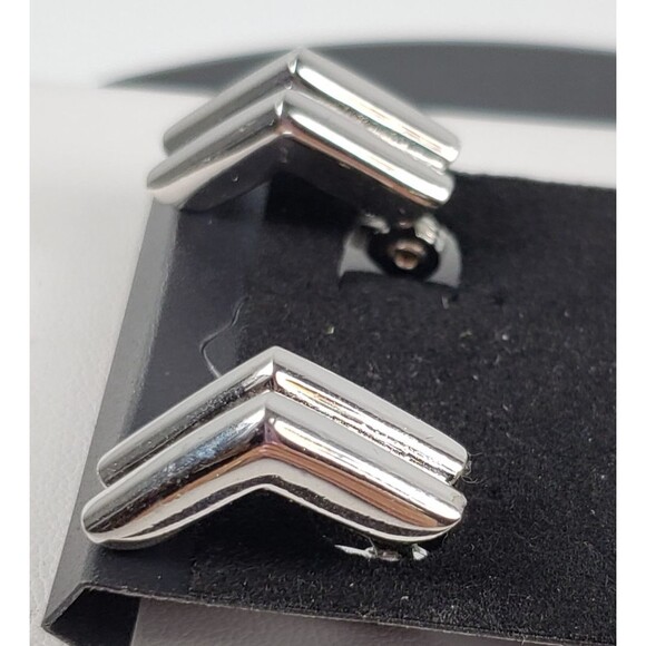 Vintage Signed Monet Architectural Geometric Ribbed Arch Clip On Earrings - Picture 4 of 15